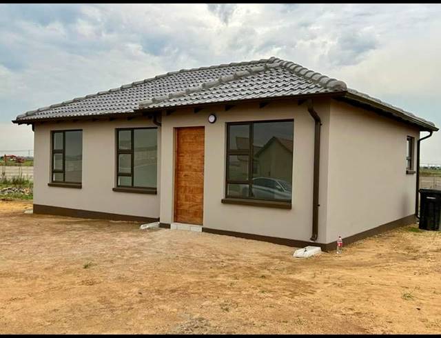 2 BEDROOM HOUSE FOR SALE IN CRYSTAL PARK
